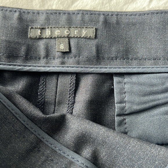 Theory skirt in dark blue size 6 - Picture 3 of 3